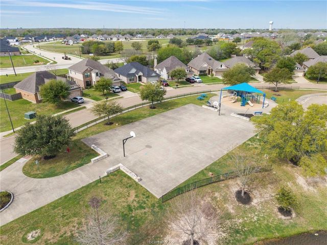 15321 Lowry Meadow Lane, College Station, TX 77845