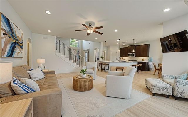15321 Lowry Meadow Lane, College Station, TX 77845