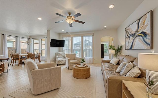 15321 Lowry Meadow Lane, College Station, TX 77845