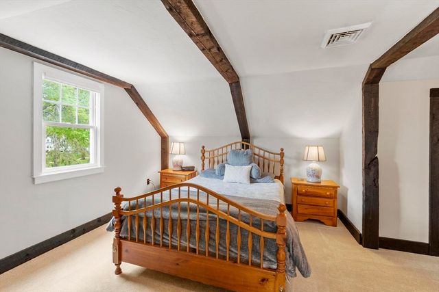 2 Knox Ave, Groveland, MA 01834