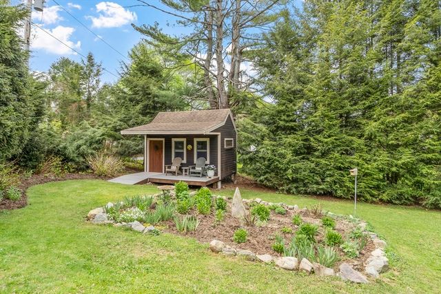 2 Knox Ave, Groveland, MA 01834