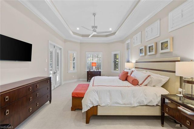 347 Saddlebrook LN, Naples, FL 34110