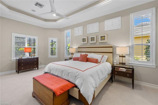 347 Saddlebrook LN, Naples, FL 34110