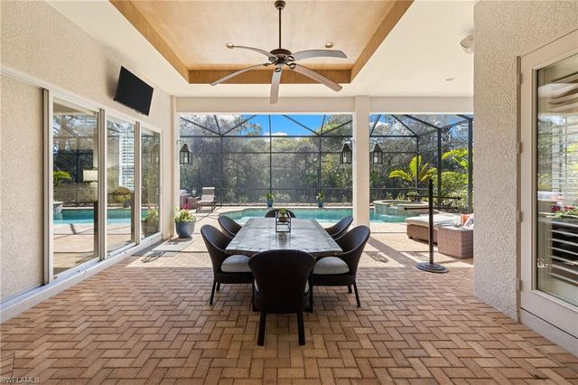 347 Saddlebrook LN, Naples, FL 34110