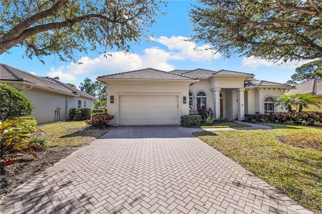 347 Saddlebrook LN, Naples, FL 34110