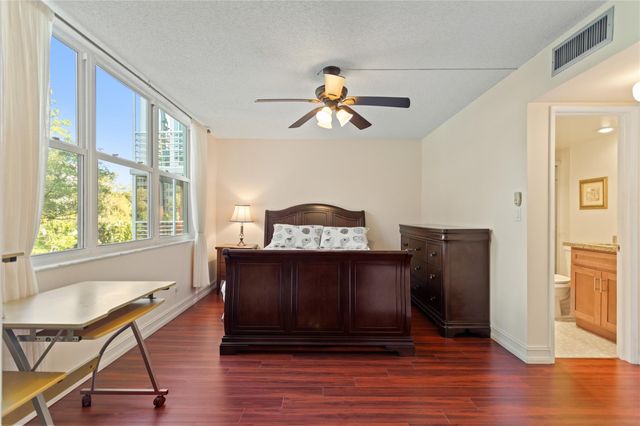 4015 W Palm Aire Dr 304, Pompano Beach, FL 33069