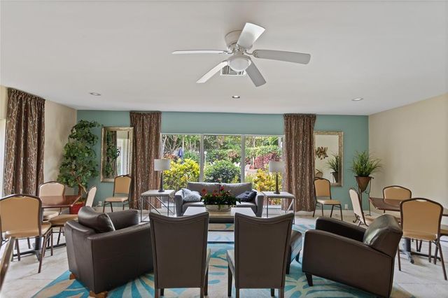 4015 W Palm Aire Dr 304, Pompano Beach, FL 33069