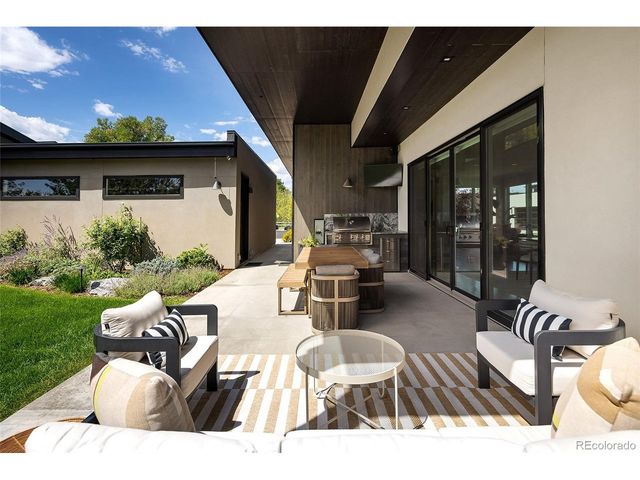 2560 Newcombe Way, Lakewood, CO 80215