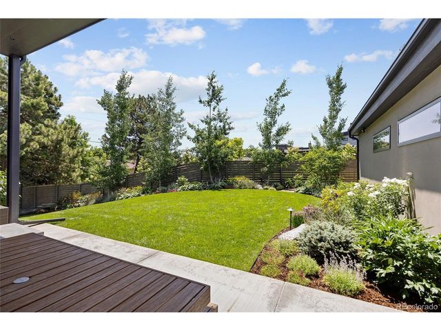 2560 Newcombe Way, Lakewood, CO 80215