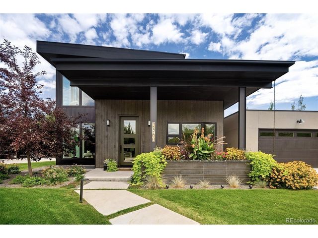 2560 Newcombe Way, Lakewood, CO 80215