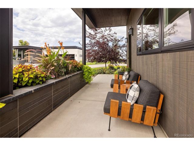 2560 Newcombe Way, Lakewood, CO 80215