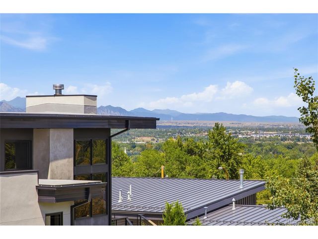 2560 Newcombe Way, Lakewood, CO 80215