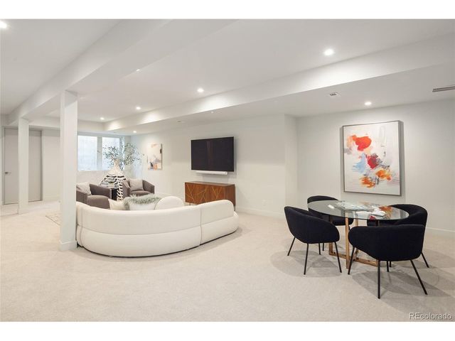 2560 Newcombe Way, Lakewood, CO 80215