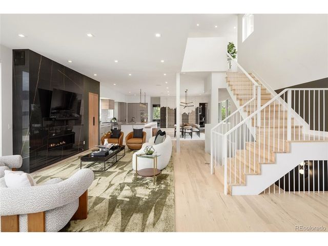 2560 Newcombe Way, Lakewood, CO 80215