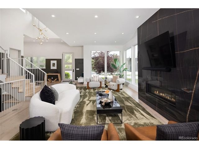 2560 Newcombe Way, Lakewood, CO 80215