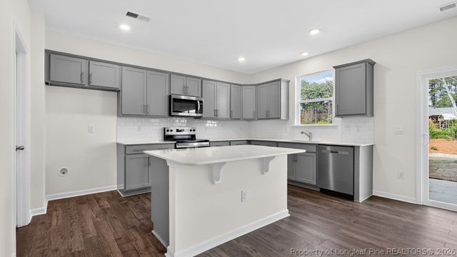 293 Maddox Drive, Aberdeen, NC 28315