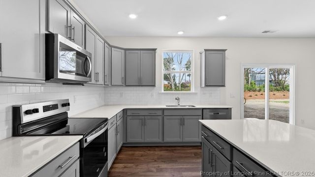 293 Maddox Drive, Aberdeen, NC 28315