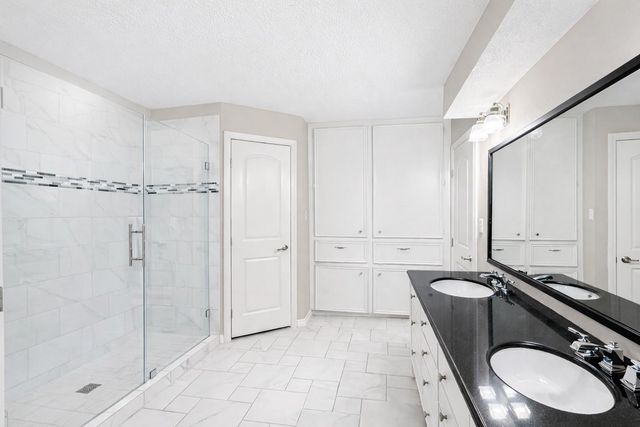 3618 Raindrops Road, Pasadena, TX 77505