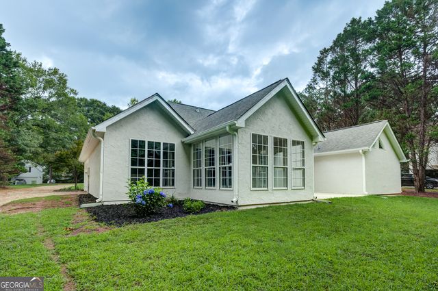 15 Pear Court, Sharpsburg, GA 30277