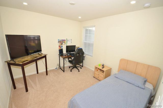 24823 Ivy, Novi, MI 48375