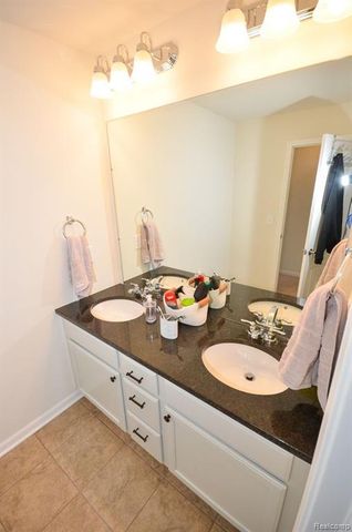 24823 Ivy, Novi, MI 48375