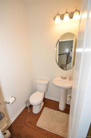 24823 Ivy, Novi, MI 48375