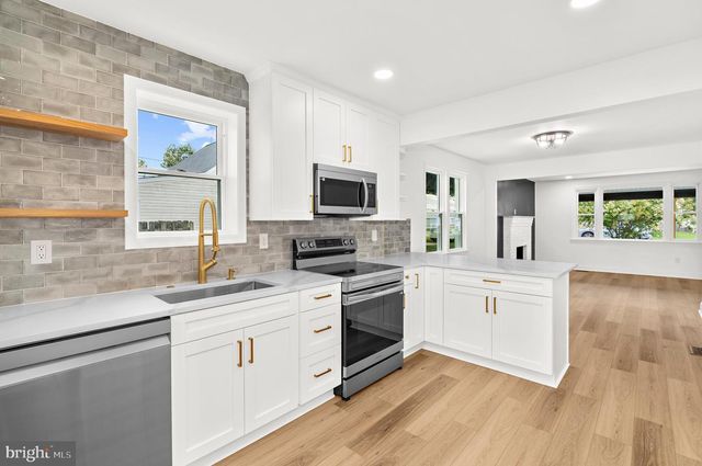 709 WOODDALE RD, Linthicum Heights, MD 21090