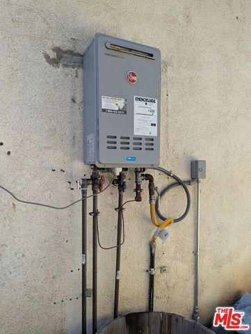 1004 Amalia Avenue, Los Angeles, CA 90022