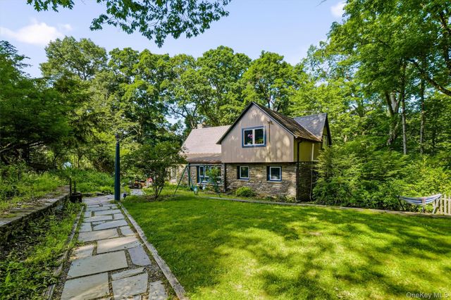 4 N Ledge Loop, Croton-on-hudson, NY 10520