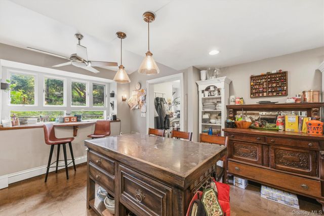 4 N Ledge Loop, Croton-on-hudson, NY 10520