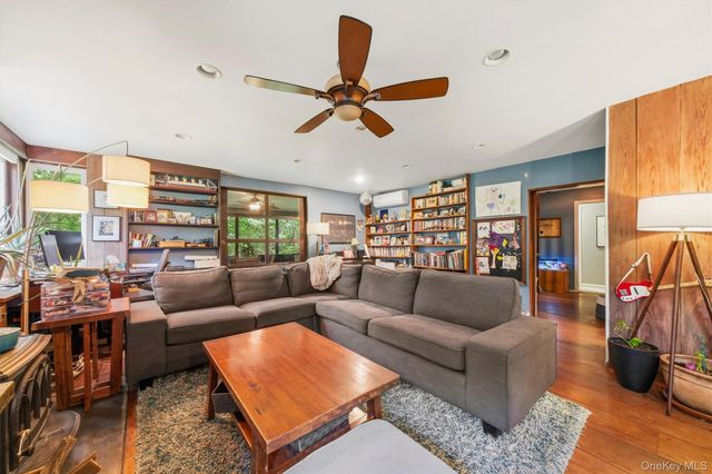 4 N Ledge Loop, Croton-on-hudson, NY 10520