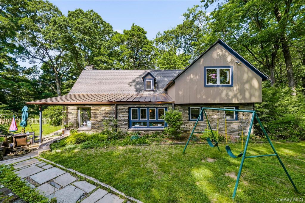 4 N Ledge Loop, Croton-on-hudson, NY 10520
