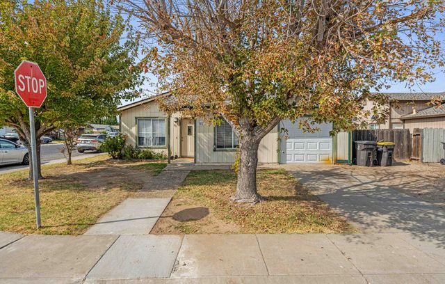 351 Aries Pl, Lathrop, CA 95330