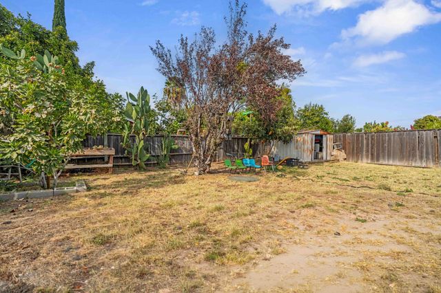 351 Aries Pl, Lathrop, CA 95330
