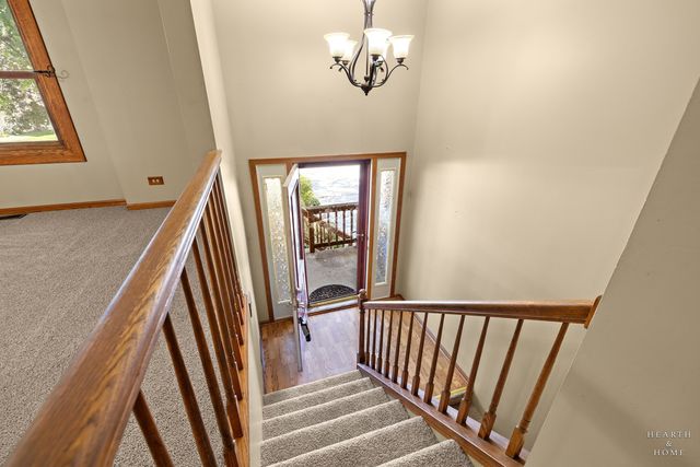 558 Barbary Lane, Woodstock, IL 60098