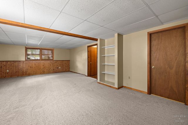 558 Barbary Lane, Woodstock, IL 60098