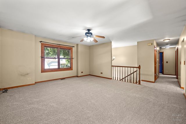558 Barbary Lane, Woodstock, IL 60098