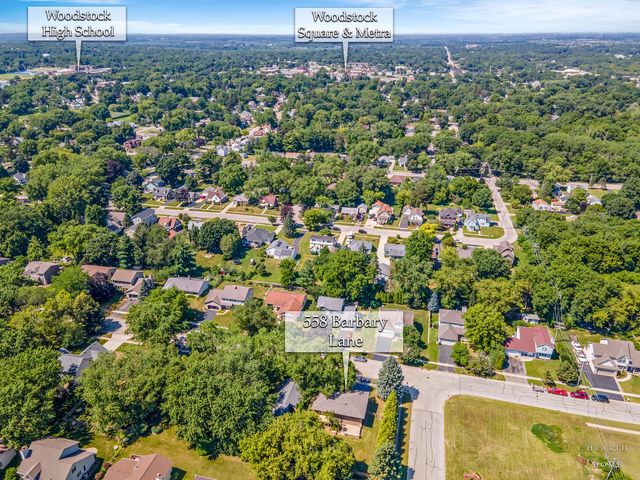558 Barbary Lane, Woodstock, IL 60098