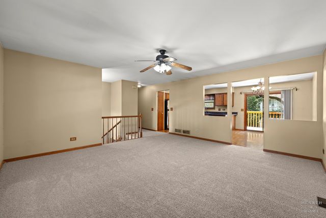 558 Barbary Lane, Woodstock, IL 60098