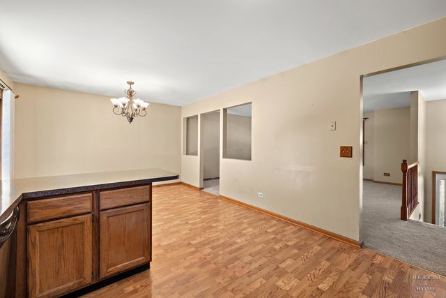 558 Barbary Lane, Woodstock, IL 60098