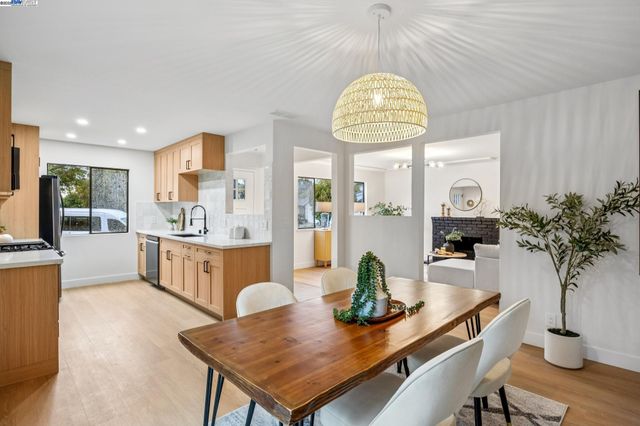 1764 Via Flores, San Jose, CA 95132