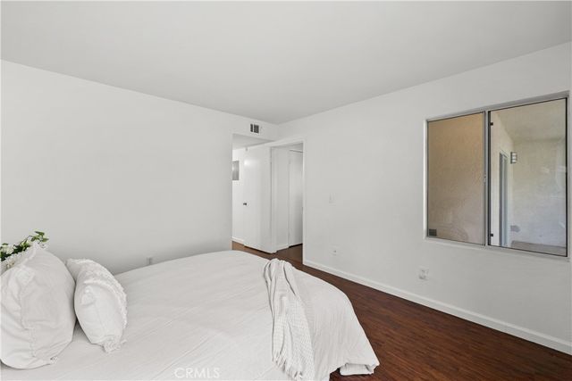 24465 Valle Del Oro 101, Newhall, CA 91321