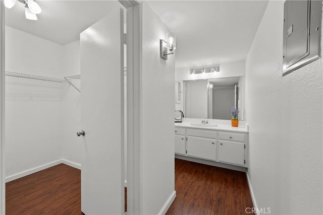24465 Valle Del Oro 101, Newhall, CA 91321