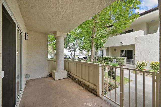 24465 Valle Del Oro 101, Newhall, CA 91321