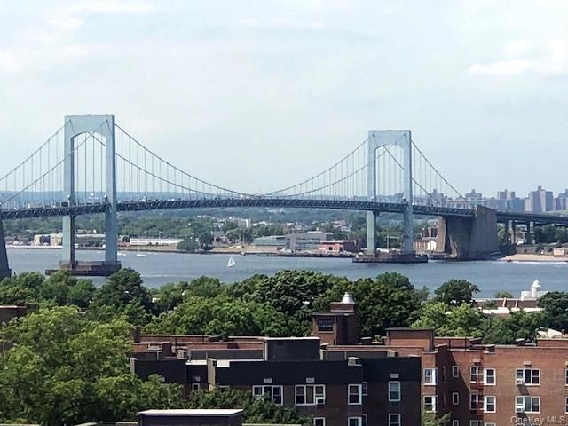 2 Bay Club Drive 18-U, Bayside, NY 11360