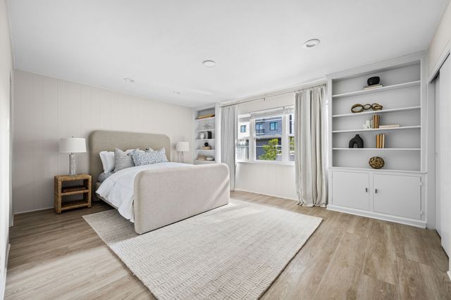 6226 Bandera Avenue C, Dallas, TX 75225