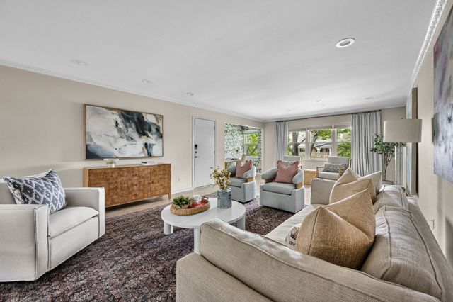 6226 Bandera Avenue C, Dallas, TX 75225