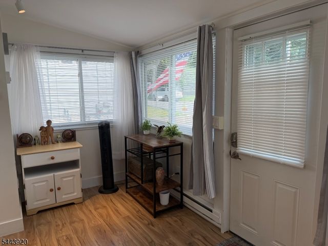 15 Kentucky Ave, Jefferson Twp., NJ 07849