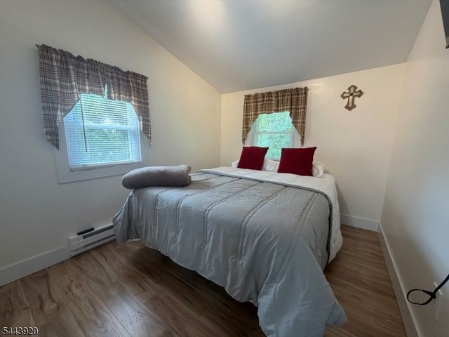 15 Kentucky Ave, Jefferson Twp., NJ 07849