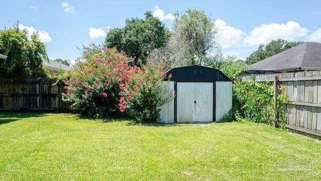 2661 Hidden Estates Cir, Navarre, FL 32566